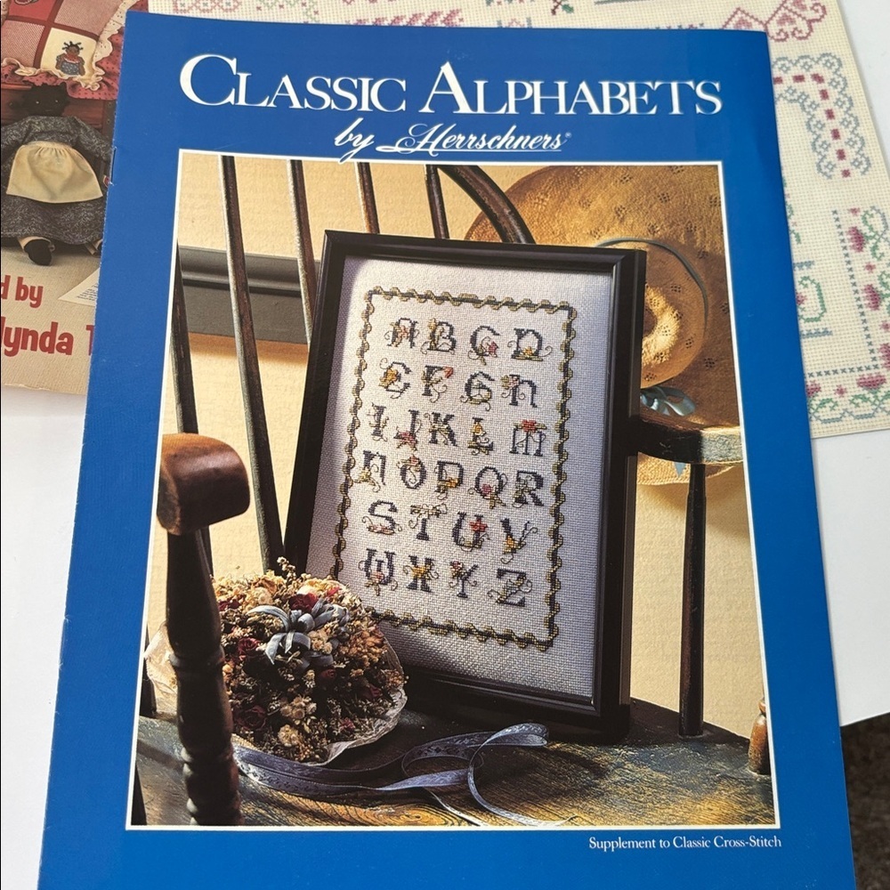 CROSS STITCH BOOKLETS AND MAGAZINES - Picture 8 of 10
